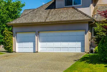Golden Garage Door Service Seattle, WA 206-319-5682 - custom-cont-gdr-18m